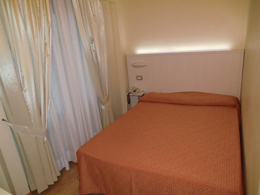 Hotel Cristoforo Colombo Osimo Exterior foto